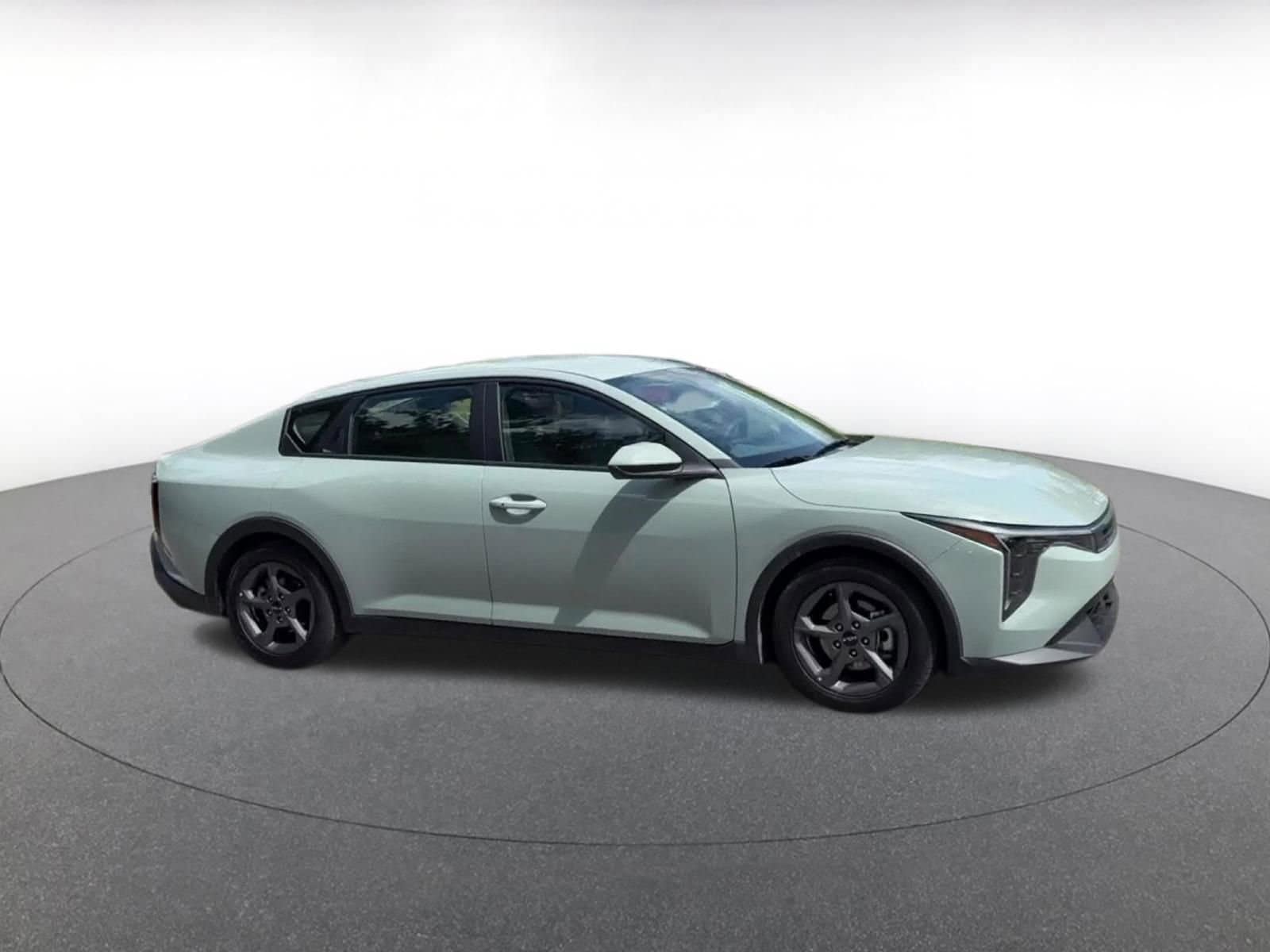 Thumbnail: 2025 Kia K4 - 2