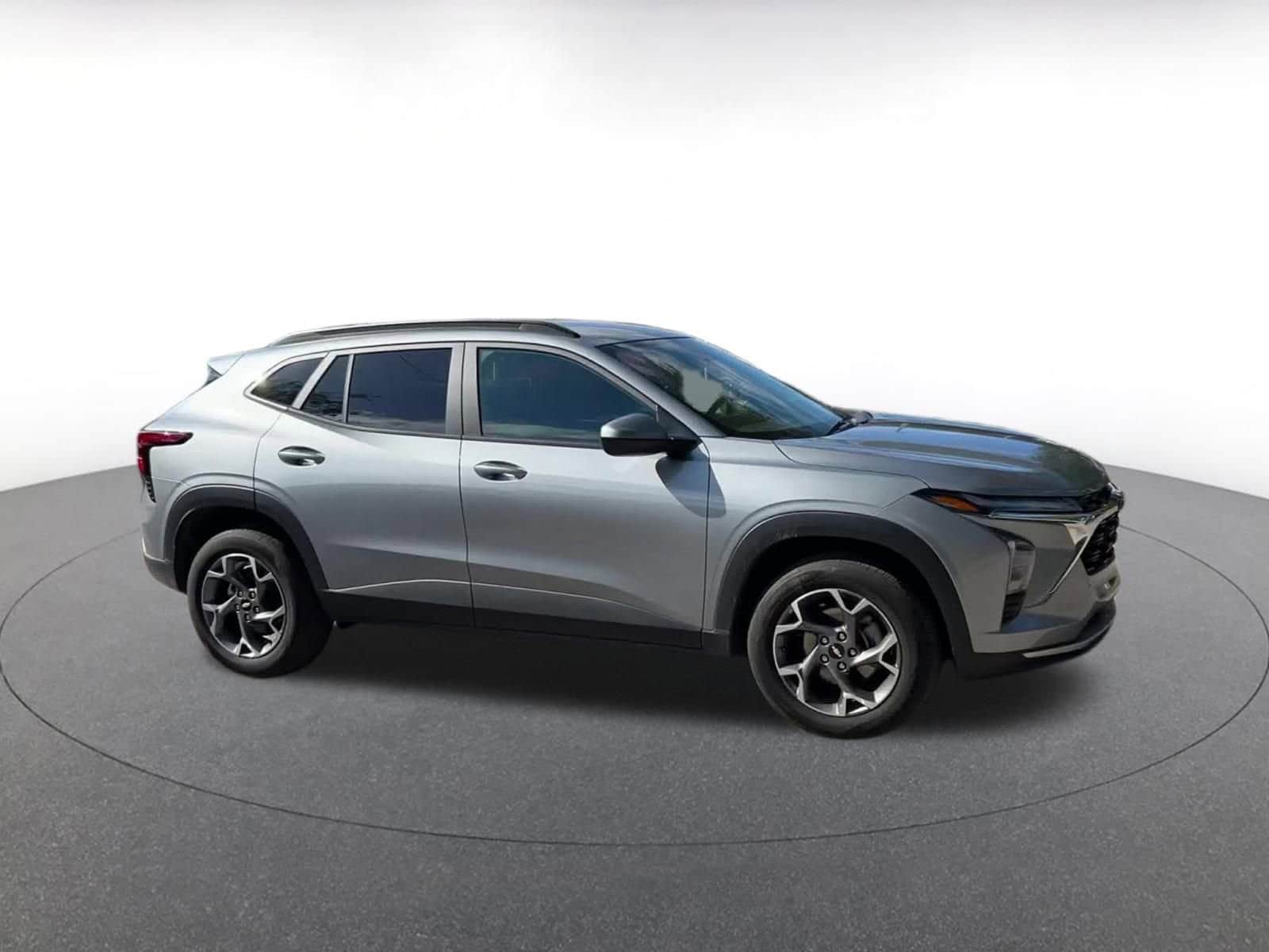 Thumbnail: 2025 Chevrolet Trax - 2