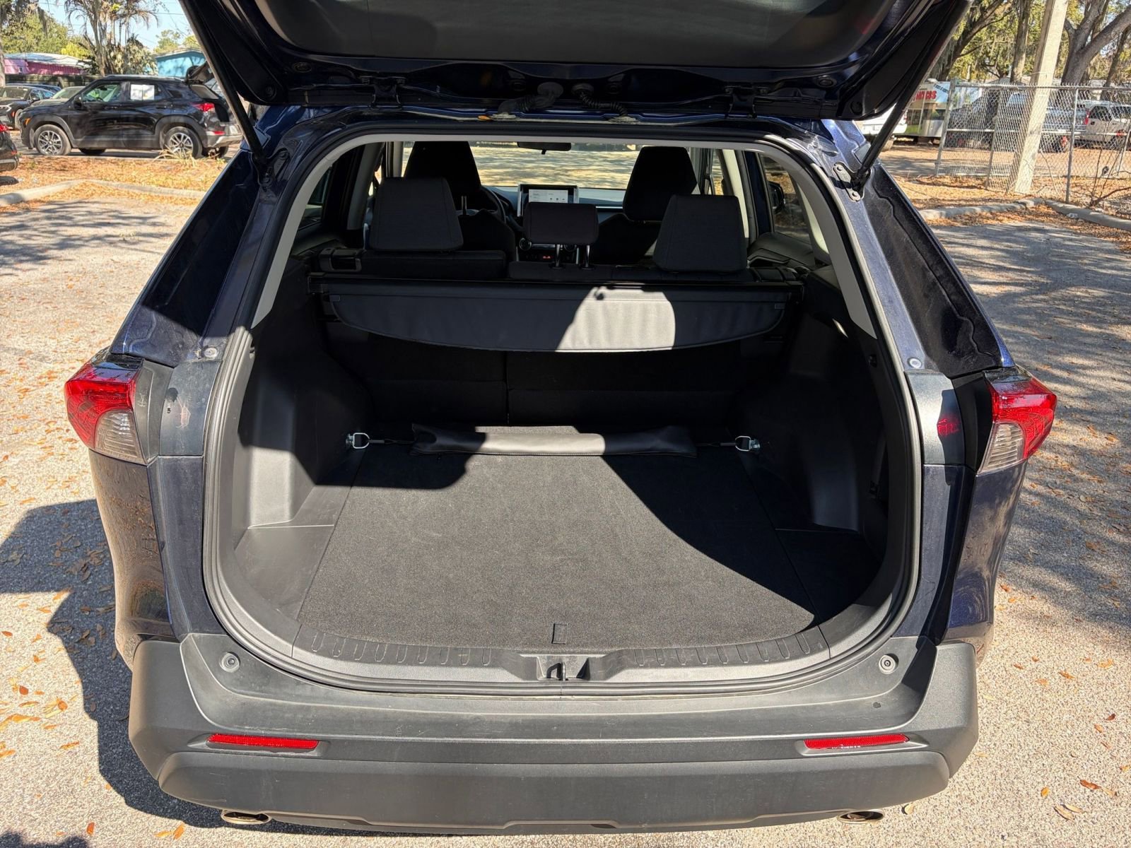 Thumbnail: 2025 Toyota RAV4 - 27