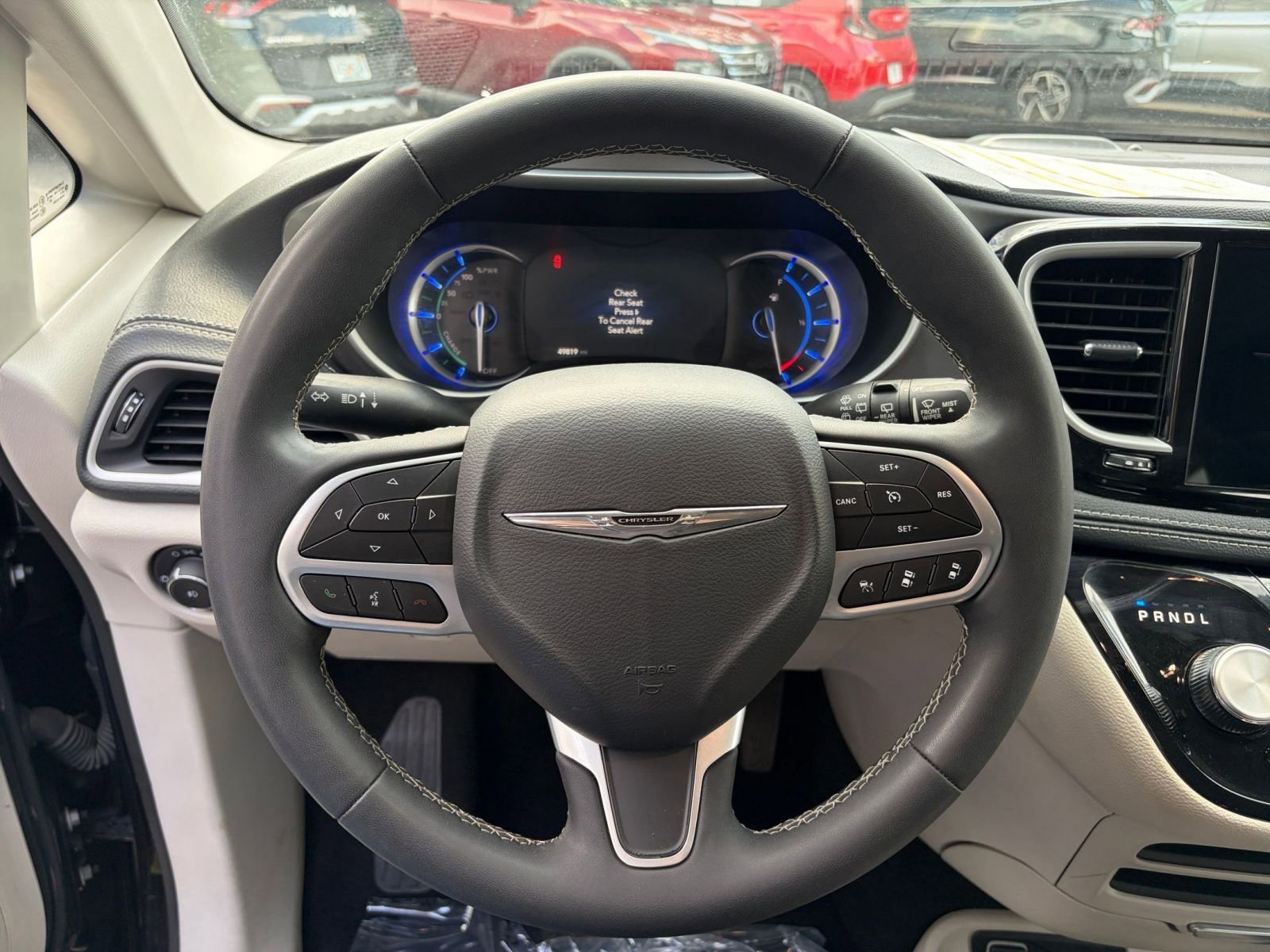 Thumbnail: 2023 Chrysler Pacifica - 30