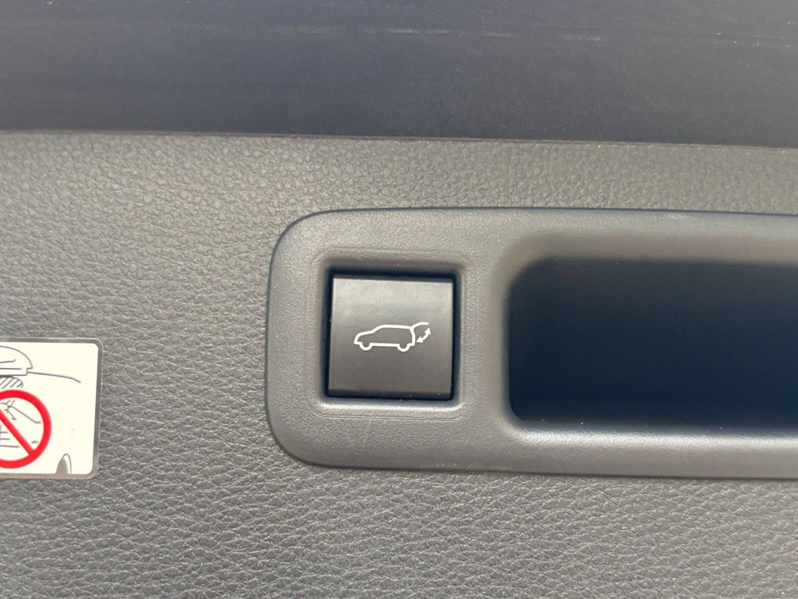 Thumbnail: 2025 Toyota Highlander - 24