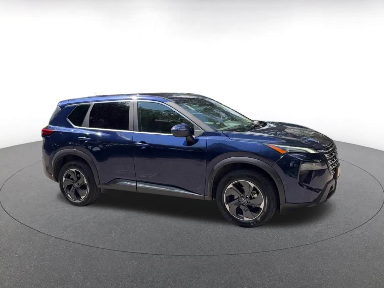 Thumbnail: 2025 Nissan Rogue - 2