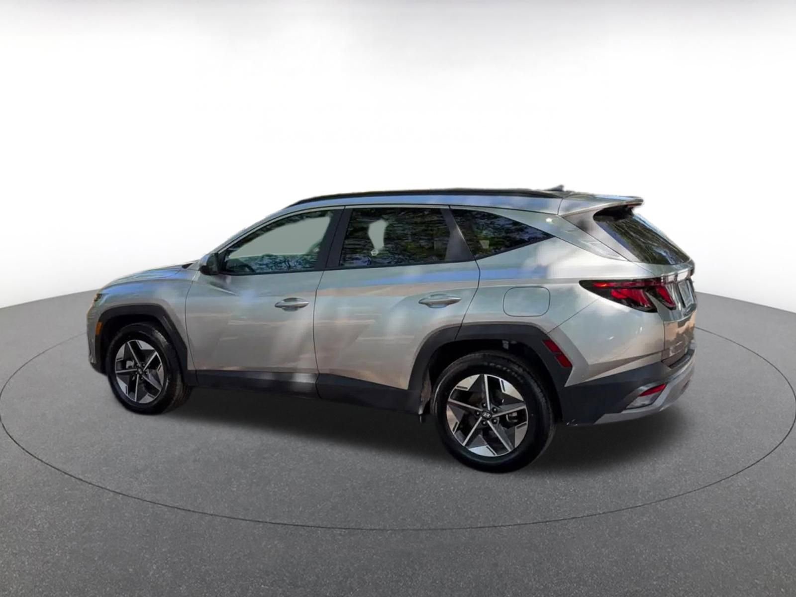 Thumbnail: 2025 Hyundai Tucson - 10
