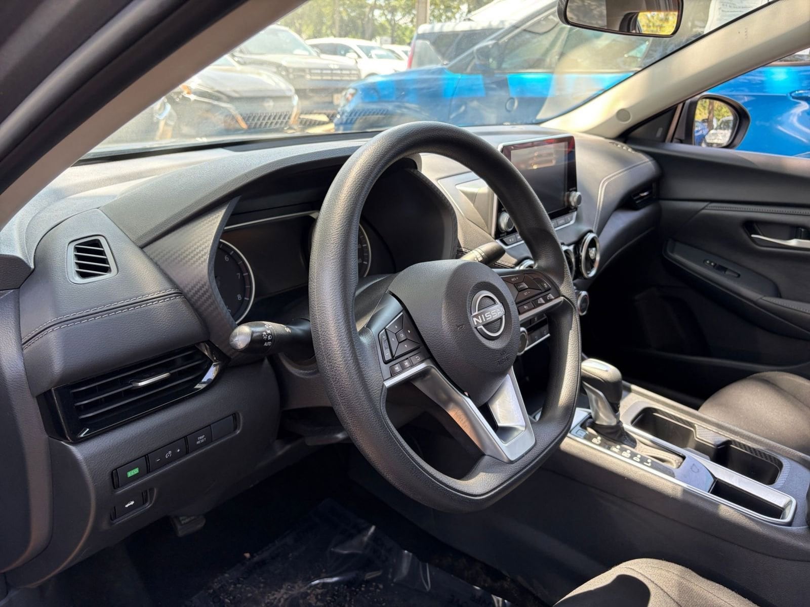 Thumbnail: 2025 Nissan Sentra - 33