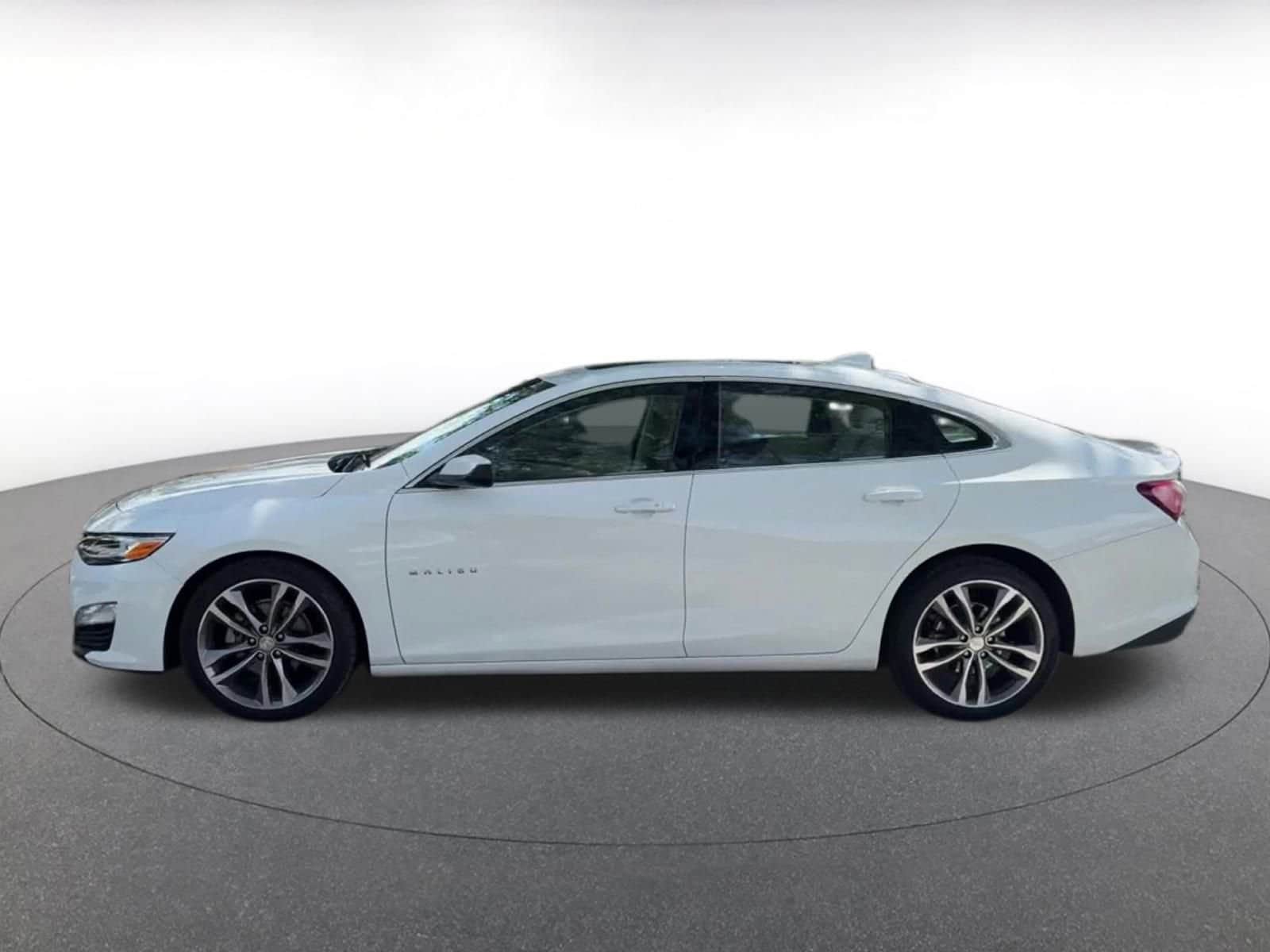 Thumbnail: 2024 Chevrolet Malibu - 9