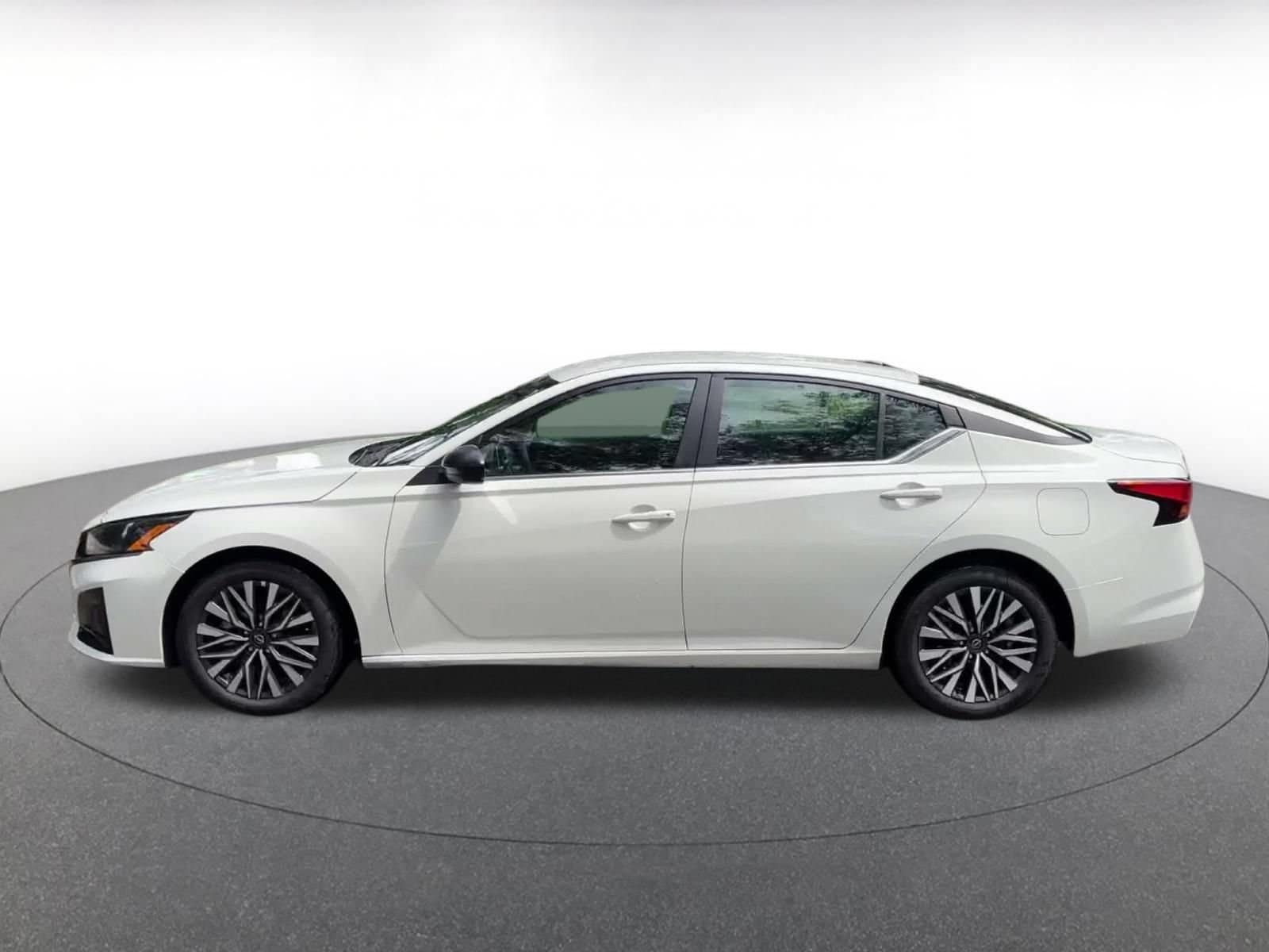 Thumbnail: 2026 Nissan Altima - 9