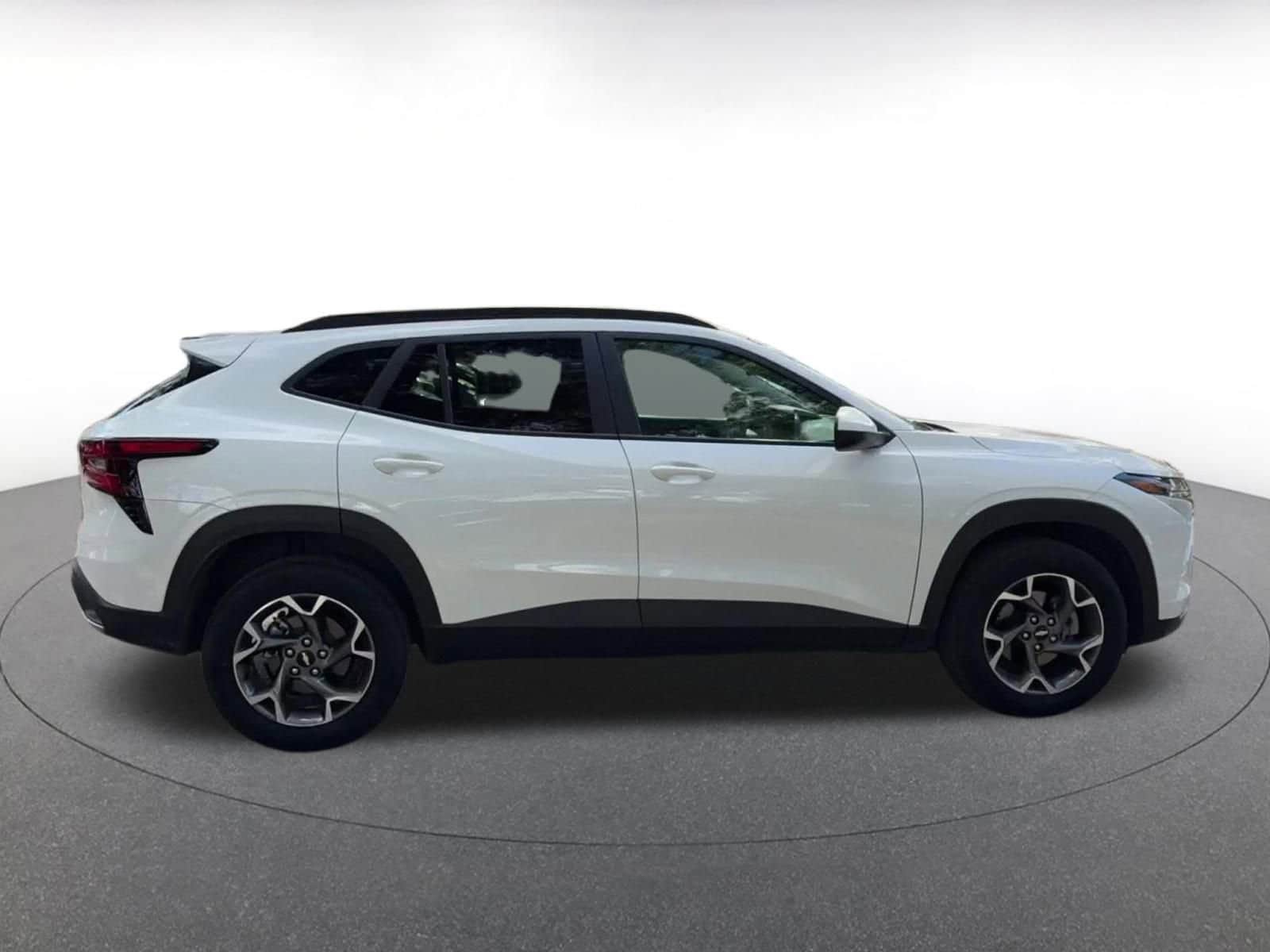 Thumbnail: 2025 Chevrolet Trax - 16