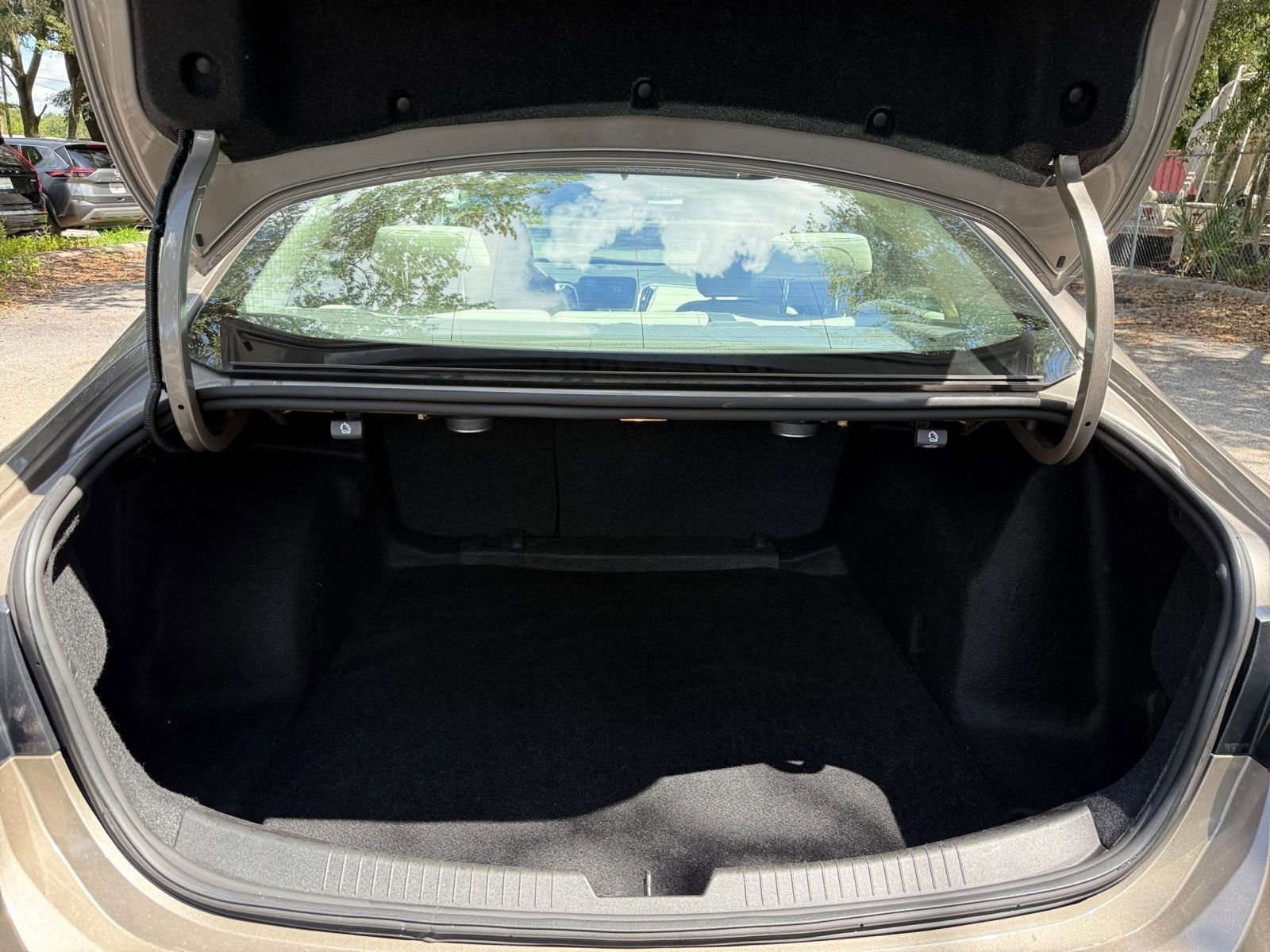 Thumbnail: 2024 Chevrolet Malibu - 24