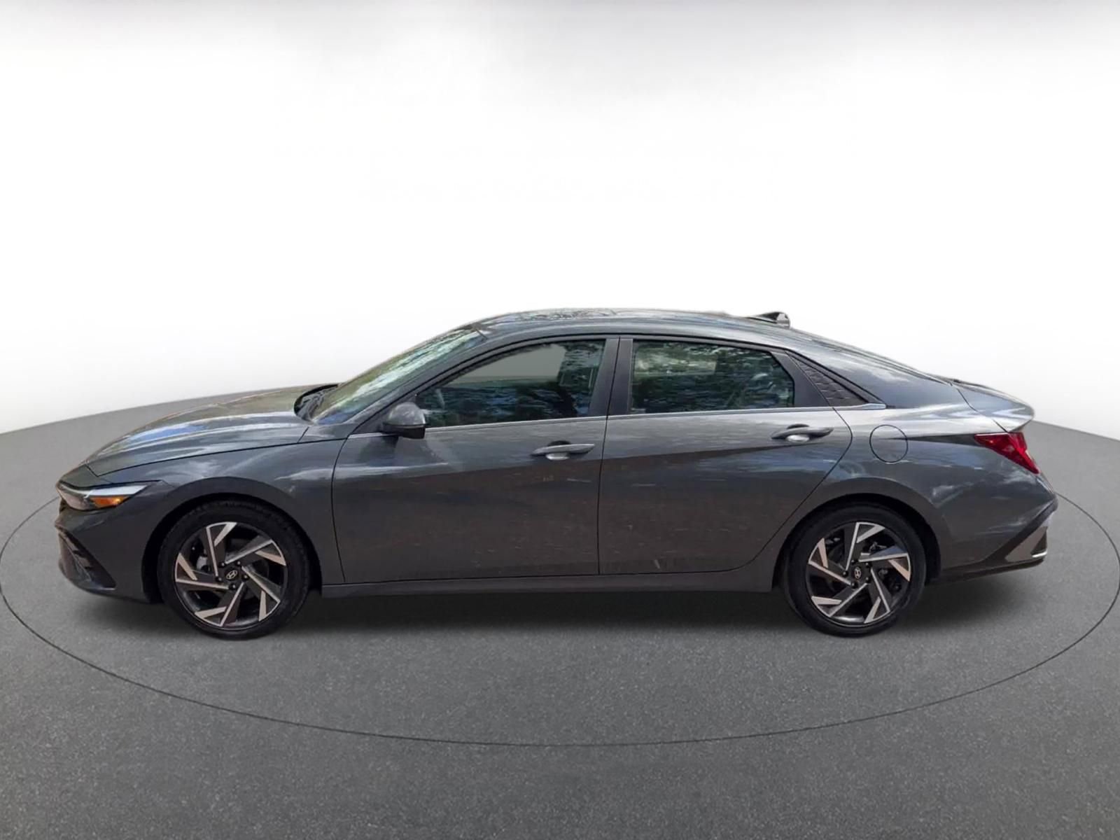 Thumbnail: 2025 Hyundai Elantra - 9