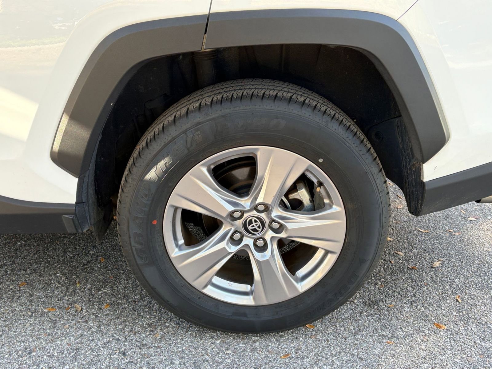 Thumbnail: 2025 Toyota RAV4 - 25