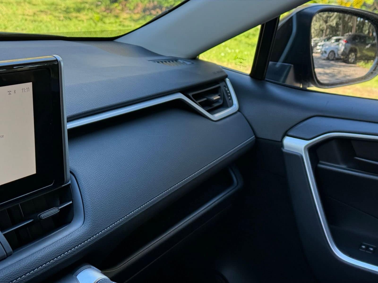 Thumbnail: 2025 Toyota RAV4 - 29