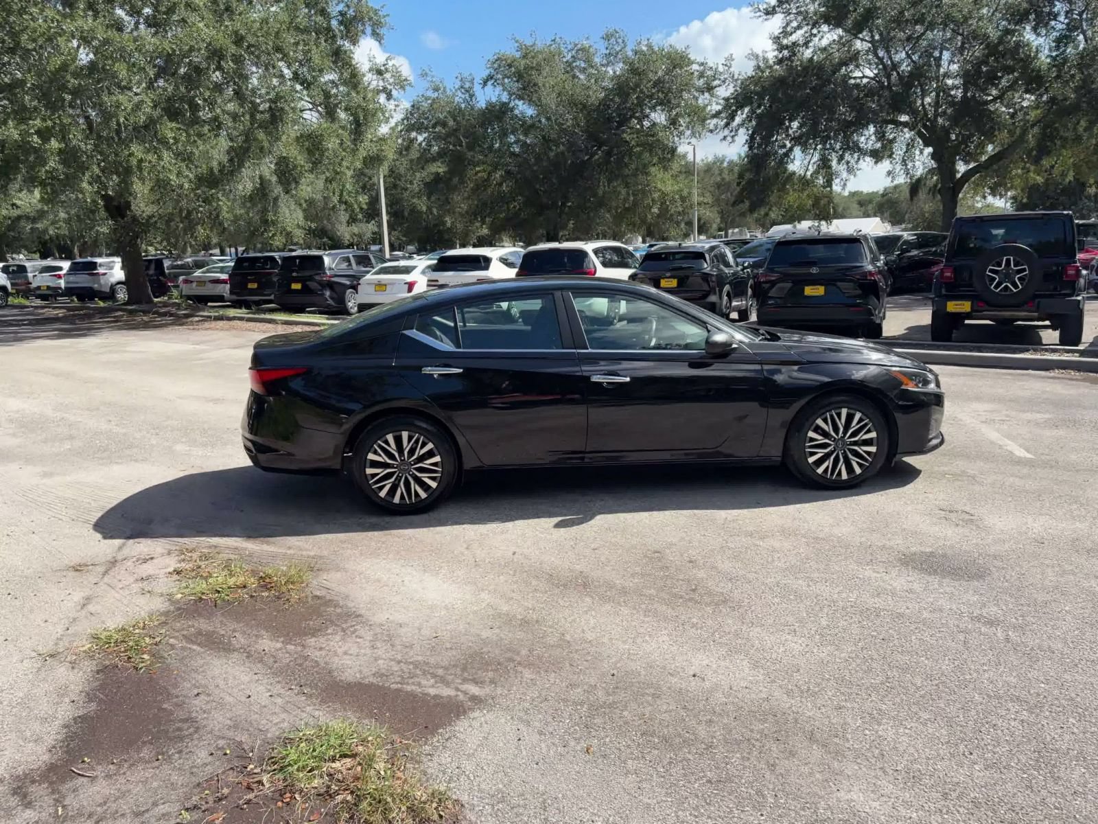 Thumbnail: 2025 Nissan Altima - 15