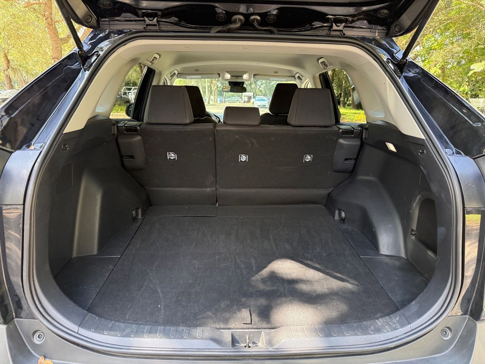 Thumbnail: 2025 Toyota RAV4 - 24