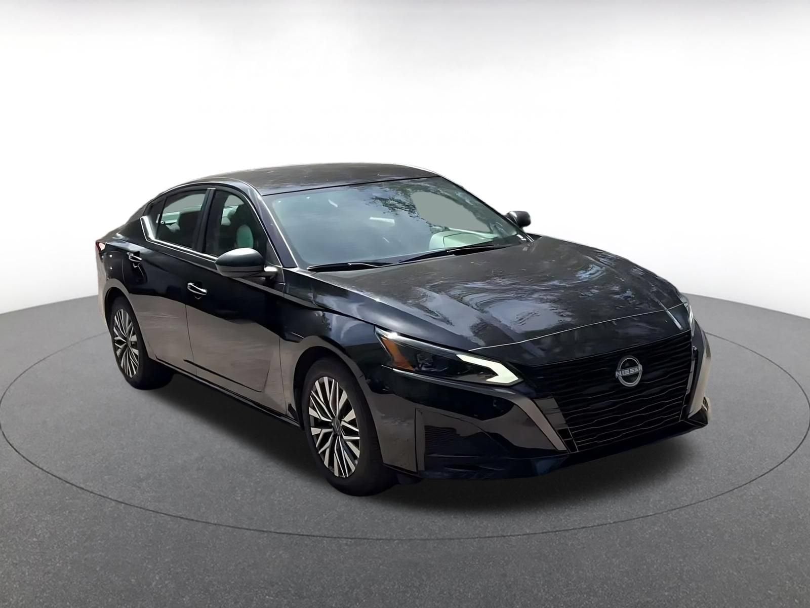 Thumbnail: 2026 Nissan Altima - 3
