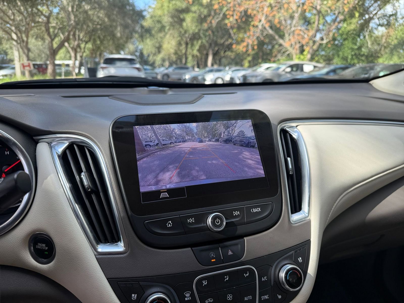 Thumbnail: 2024 Chevrolet Malibu - 17