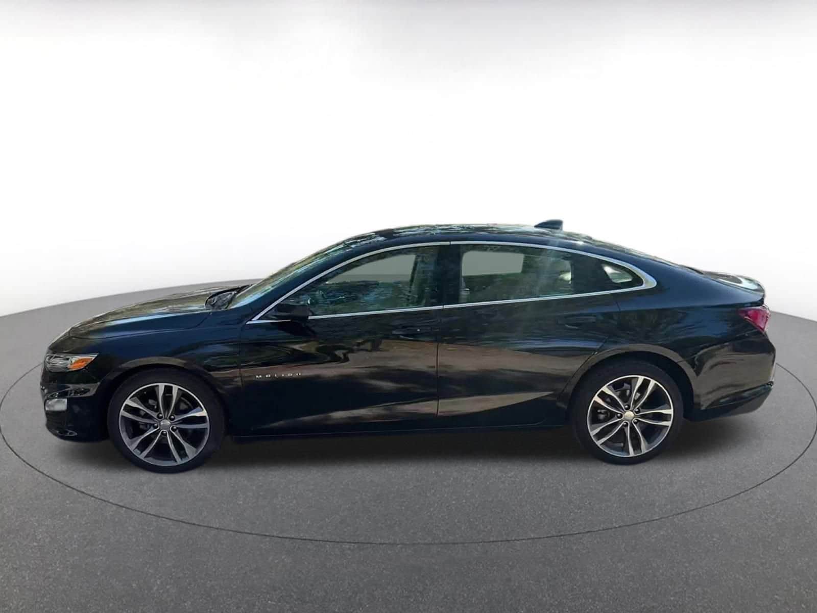 Thumbnail: 2024 Chevrolet Malibu - 9