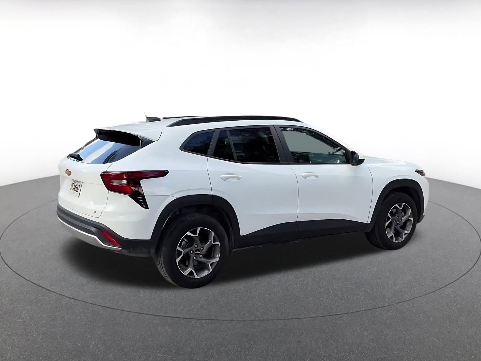 Thumbnail: 2025 Chevrolet Trax - 15