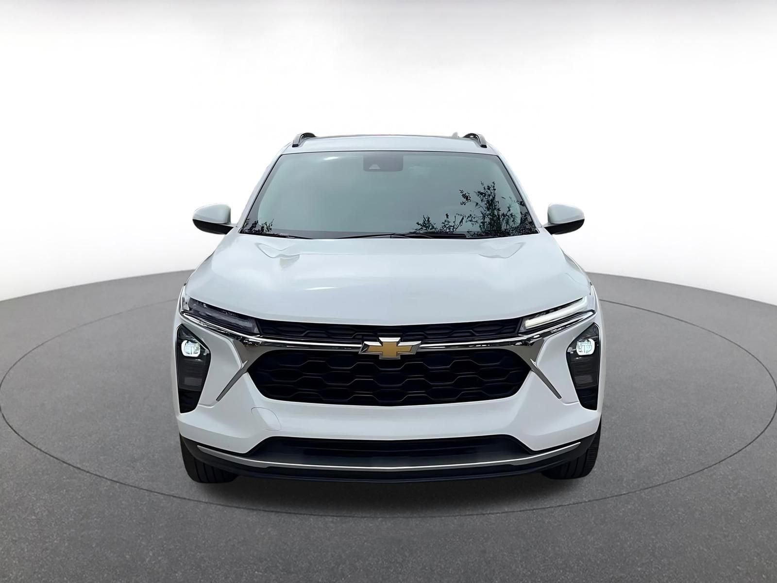 Thumbnail: 2025 Chevrolet Trax - 4