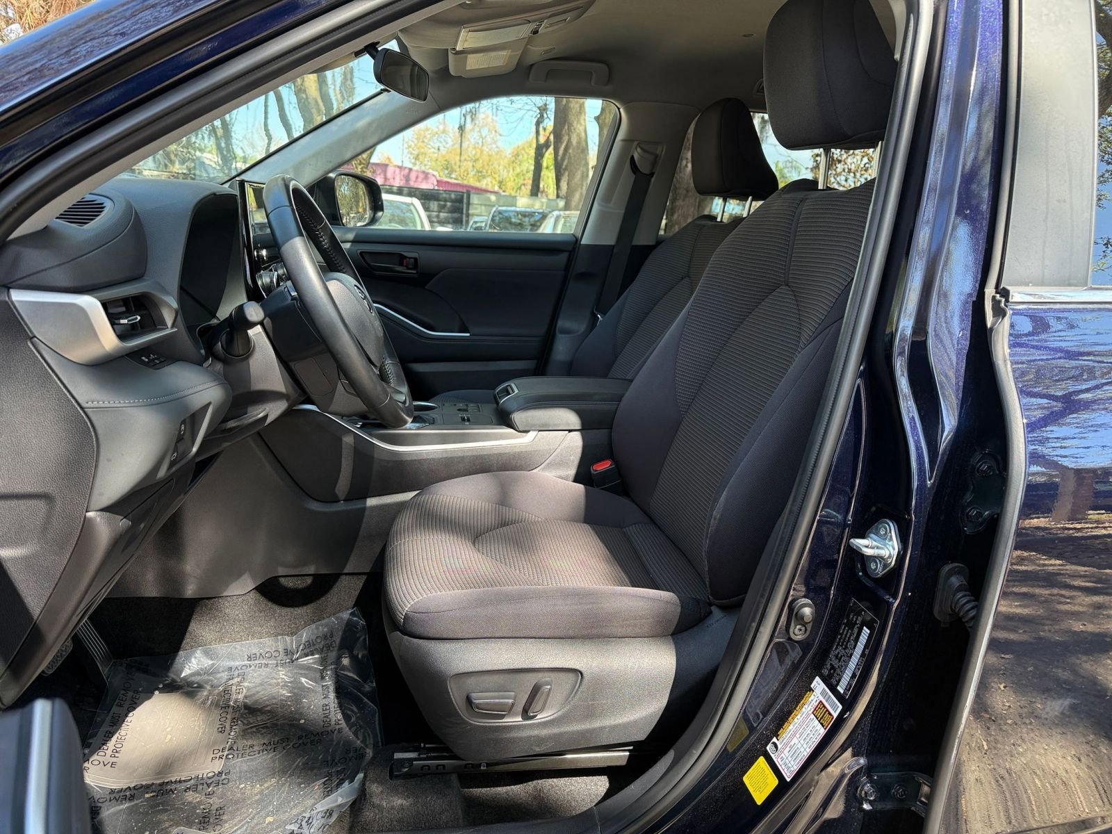 Thumbnail: 2025 Toyota Highlander - 34