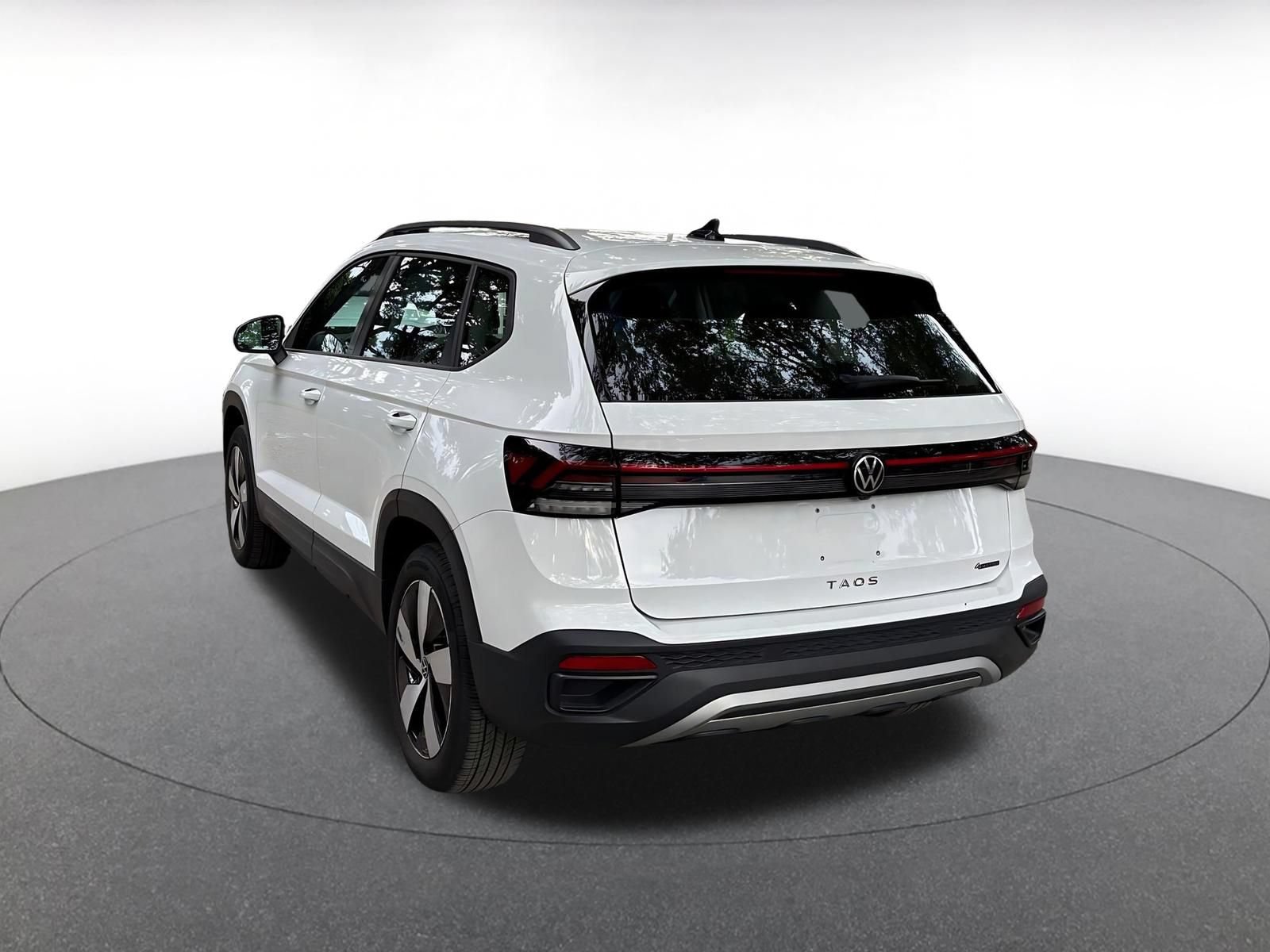 Thumbnail: 2025 Volkswagen Taos - 5
