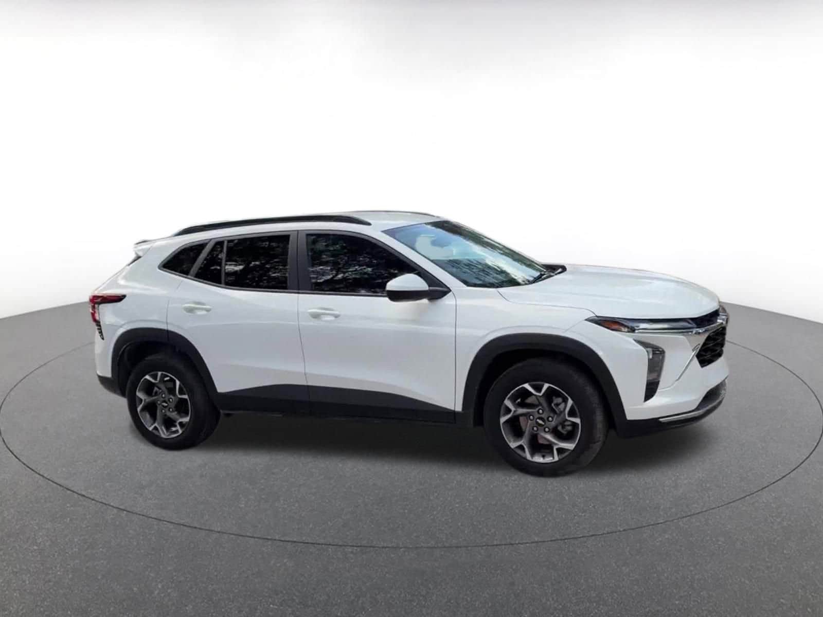 Thumbnail: 2025 Chevrolet Trax - 2