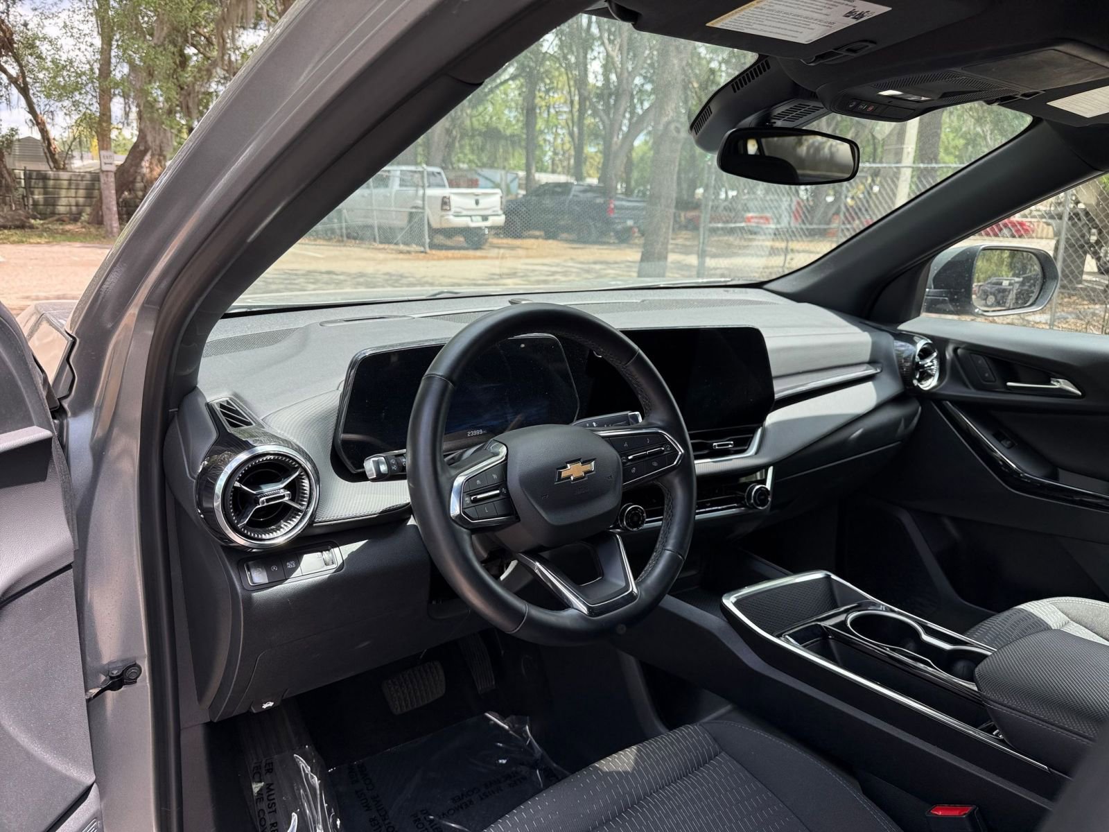 Thumbnail: 2025 Chevrolet Equinox - 32