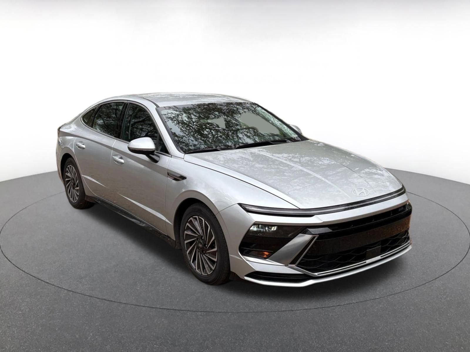 2025 Hyundai Sonata Hybrid