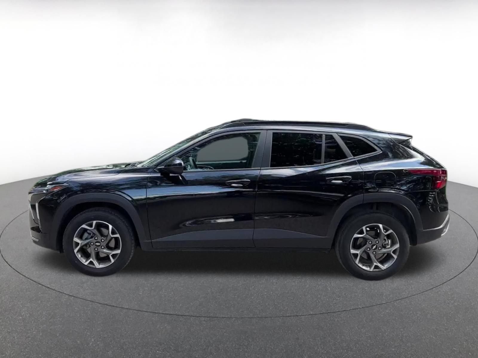 Thumbnail: 2025 Chevrolet Trax - 9