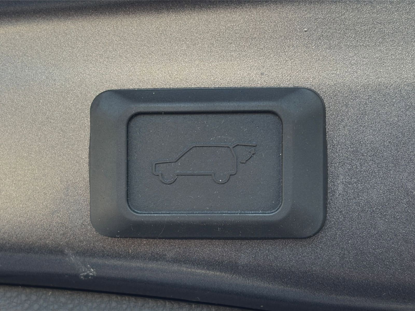 Thumbnail: 2025 Toyota RAV4 - 21