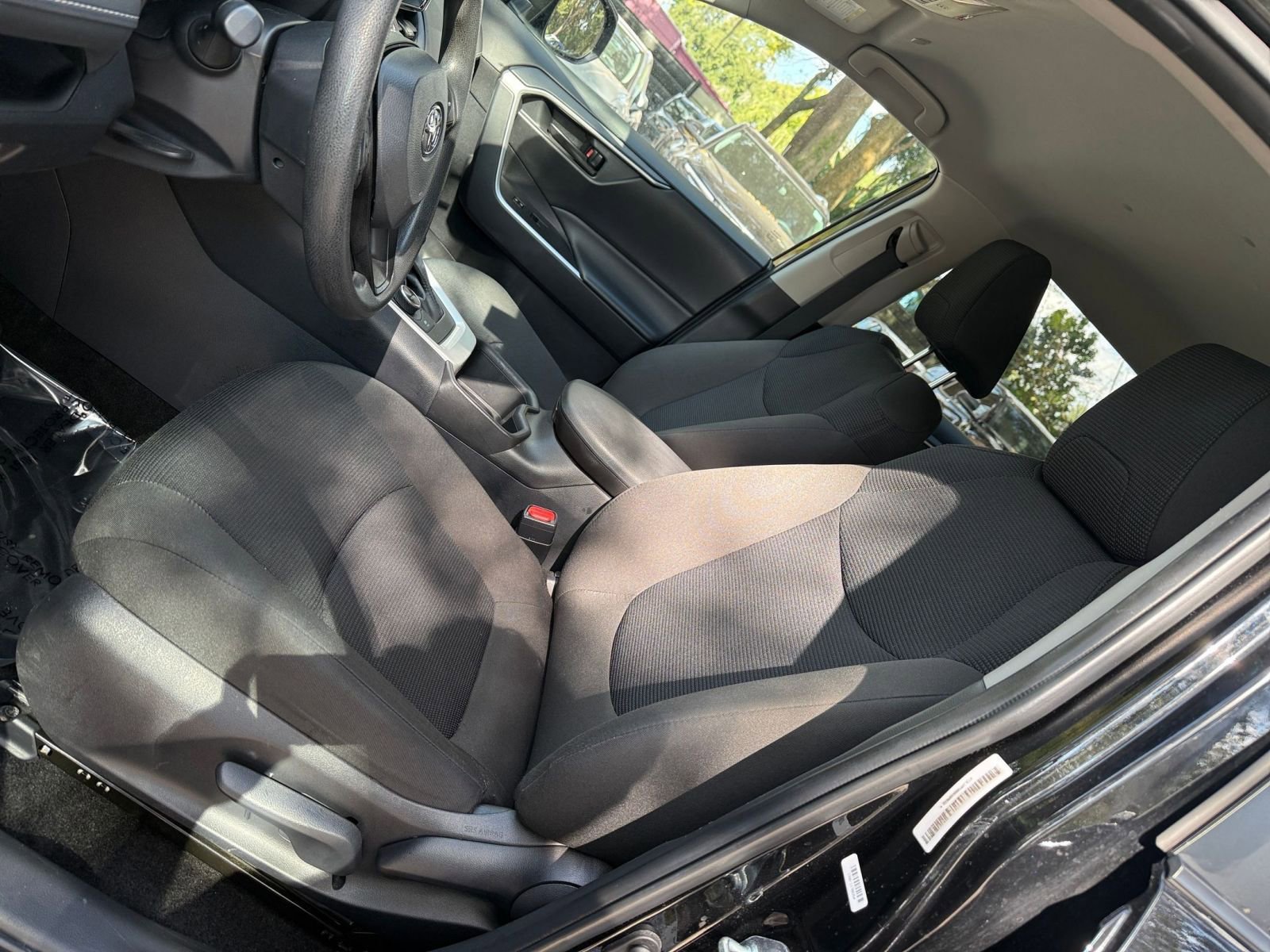 Thumbnail: 2025 Toyota RAV4 - 21