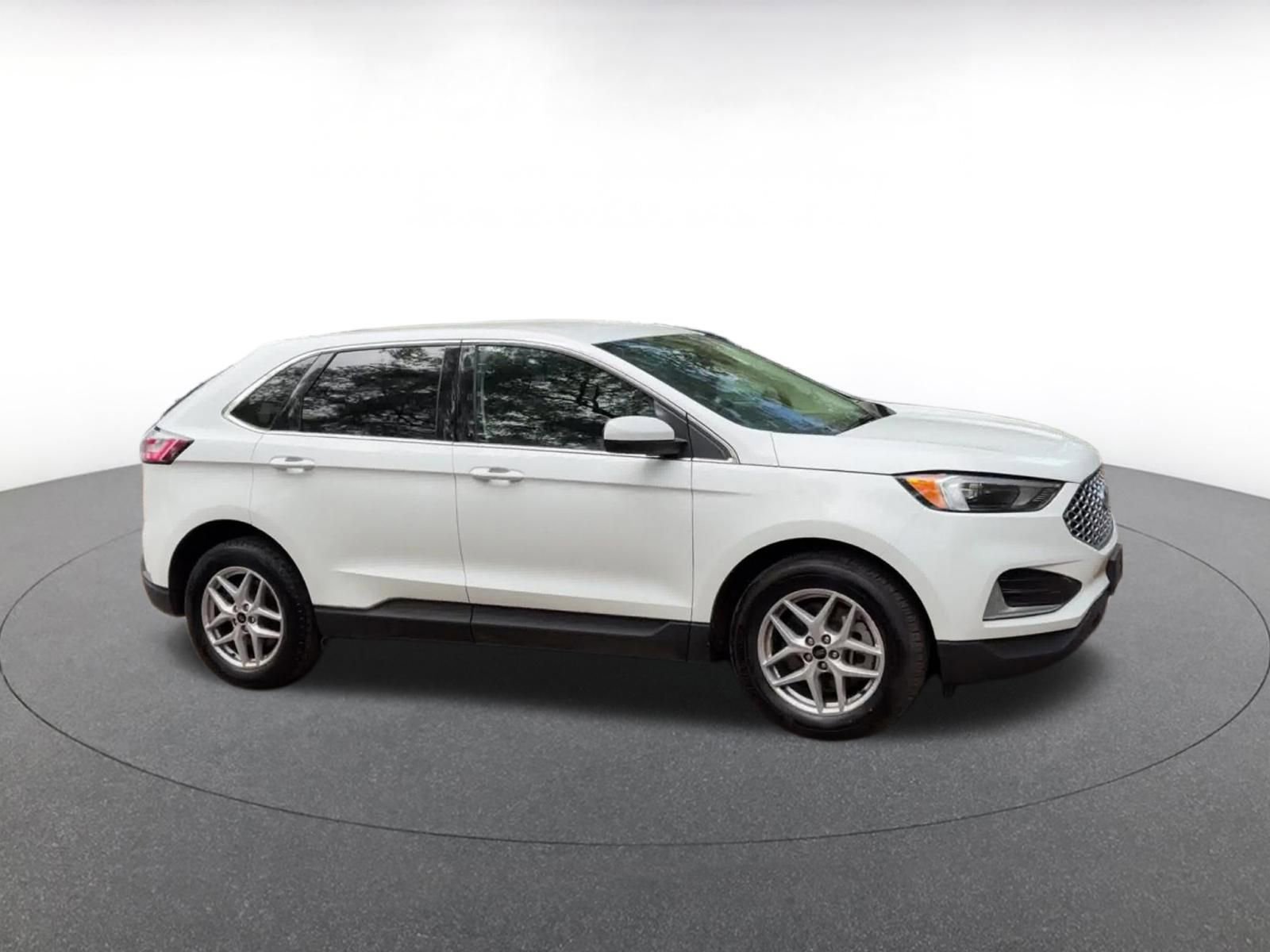 Thumbnail: 2024 Ford Edge - 2
