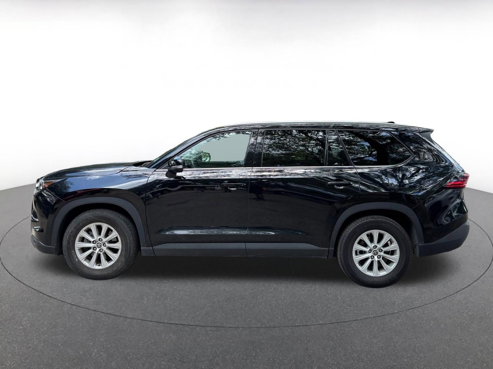 Thumbnail: 2025 Toyota Grand Highlander - 8