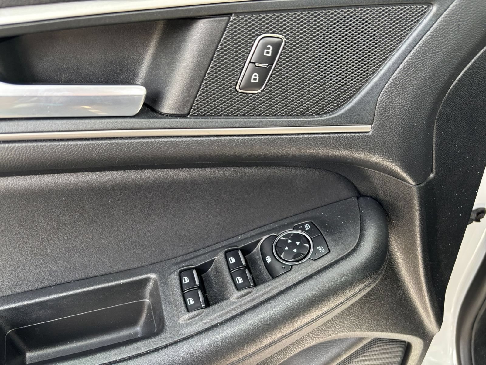 Thumbnail: 2024 Ford Edge - 16