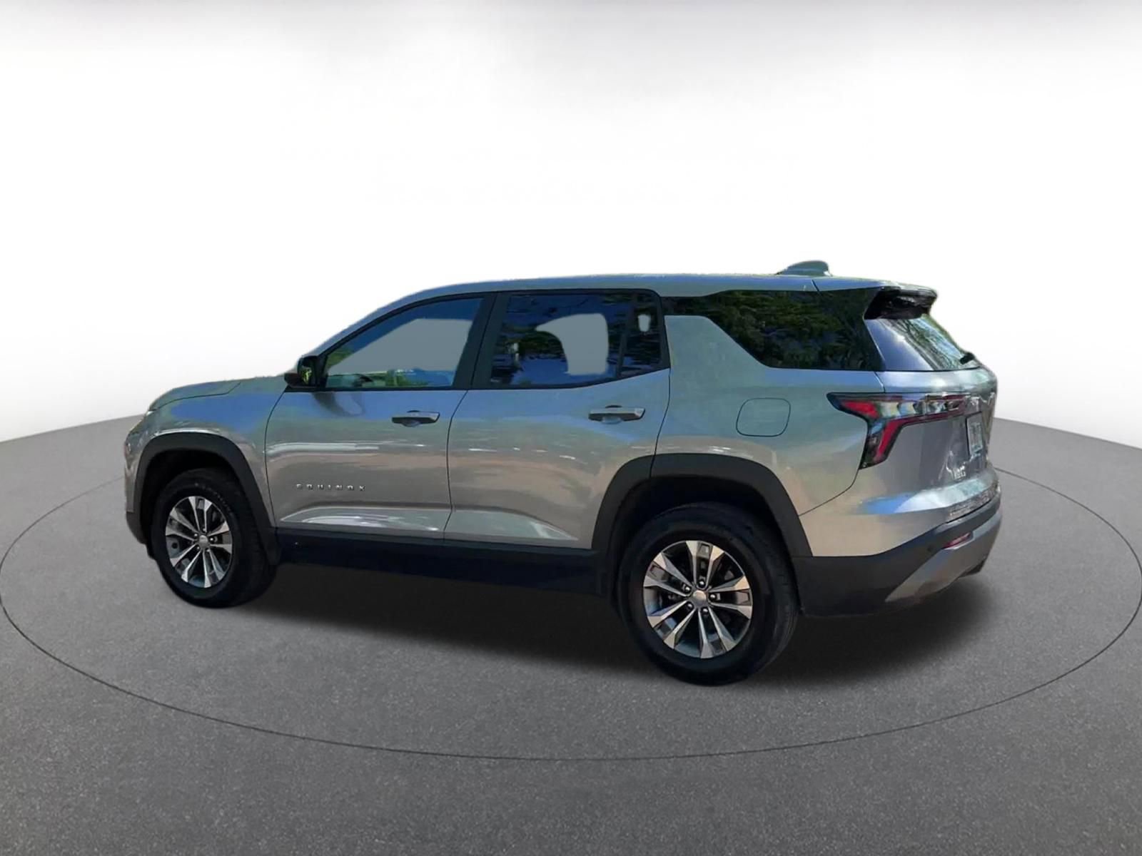 Thumbnail: 2025 Chevrolet Equinox - 10