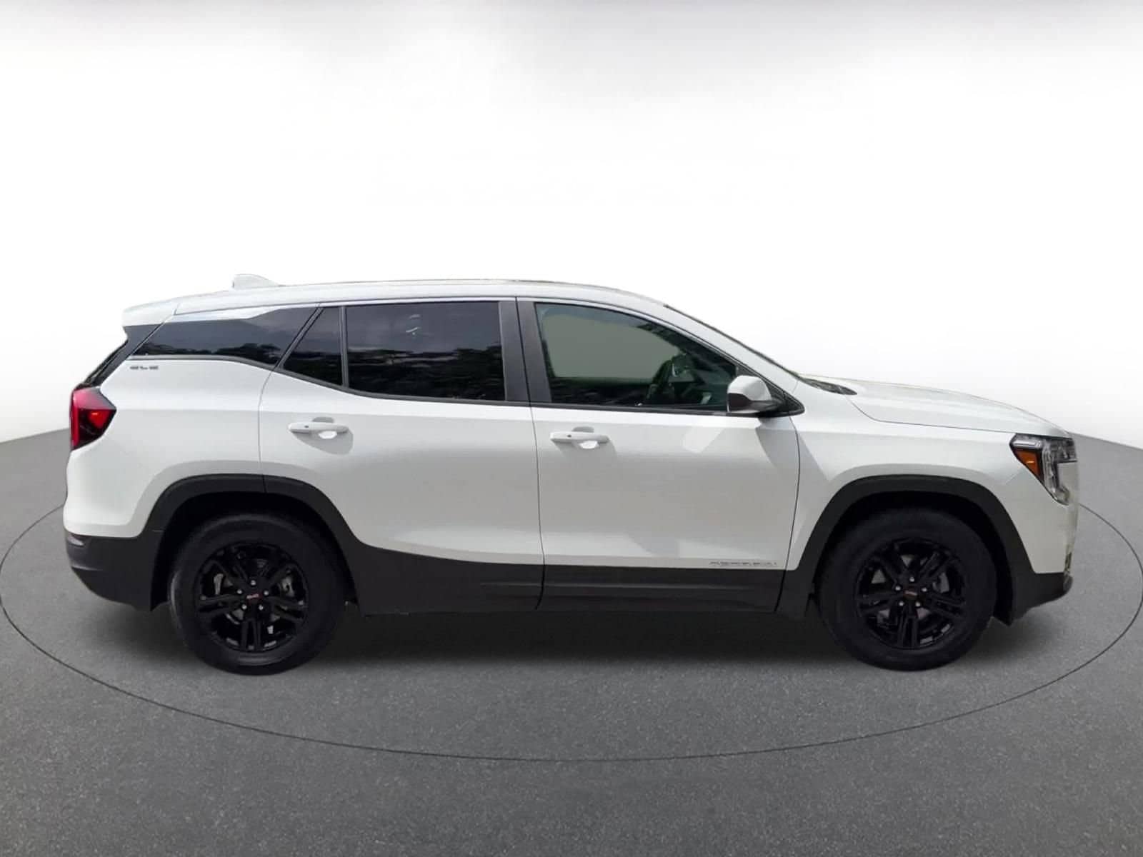 Thumbnail: 2024 GMC Terrain - 16