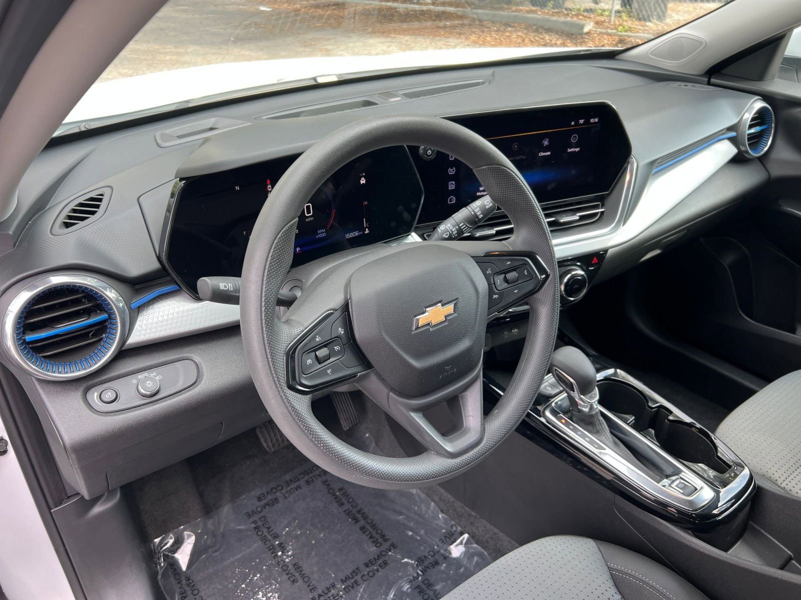 Thumbnail: 2025 Chevrolet Trax - 29