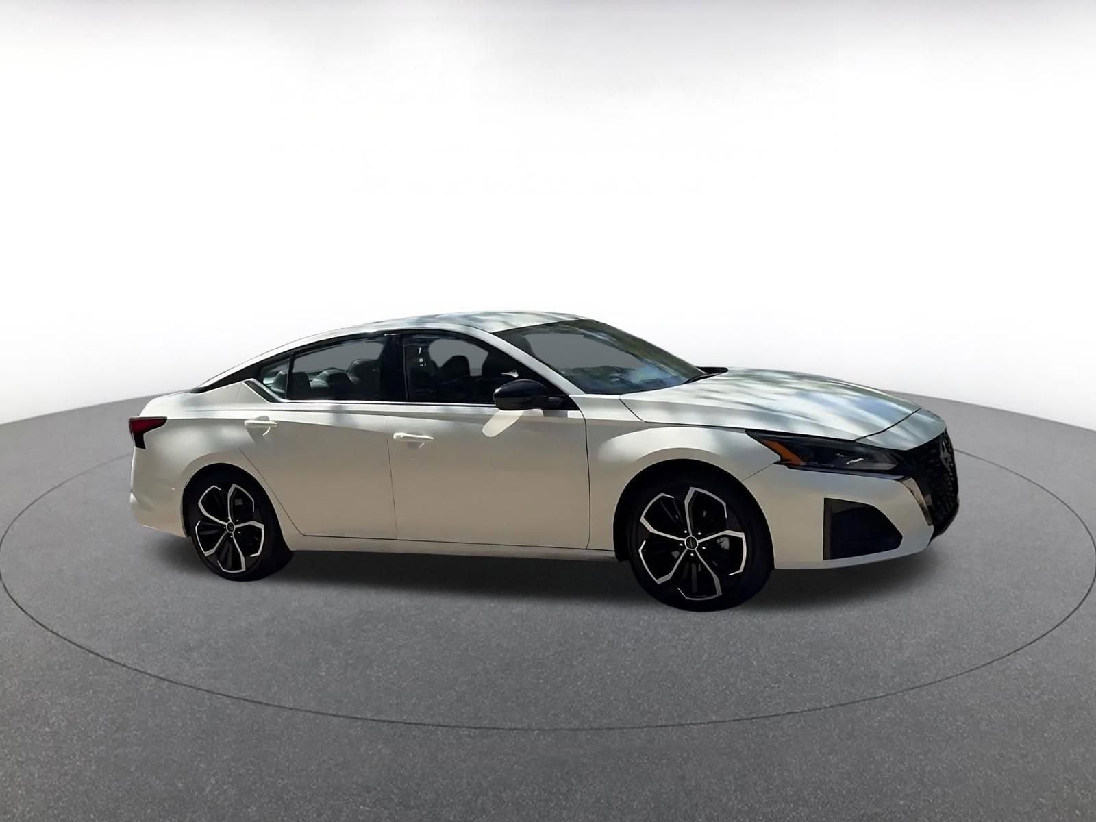 Thumbnail: 2025 Nissan Altima - 2