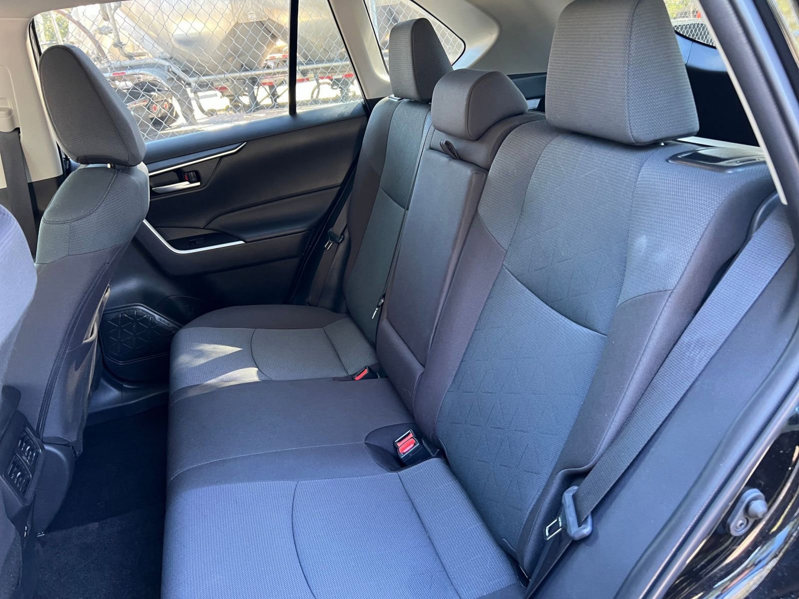 Thumbnail: 2025 Toyota RAV4 - 32