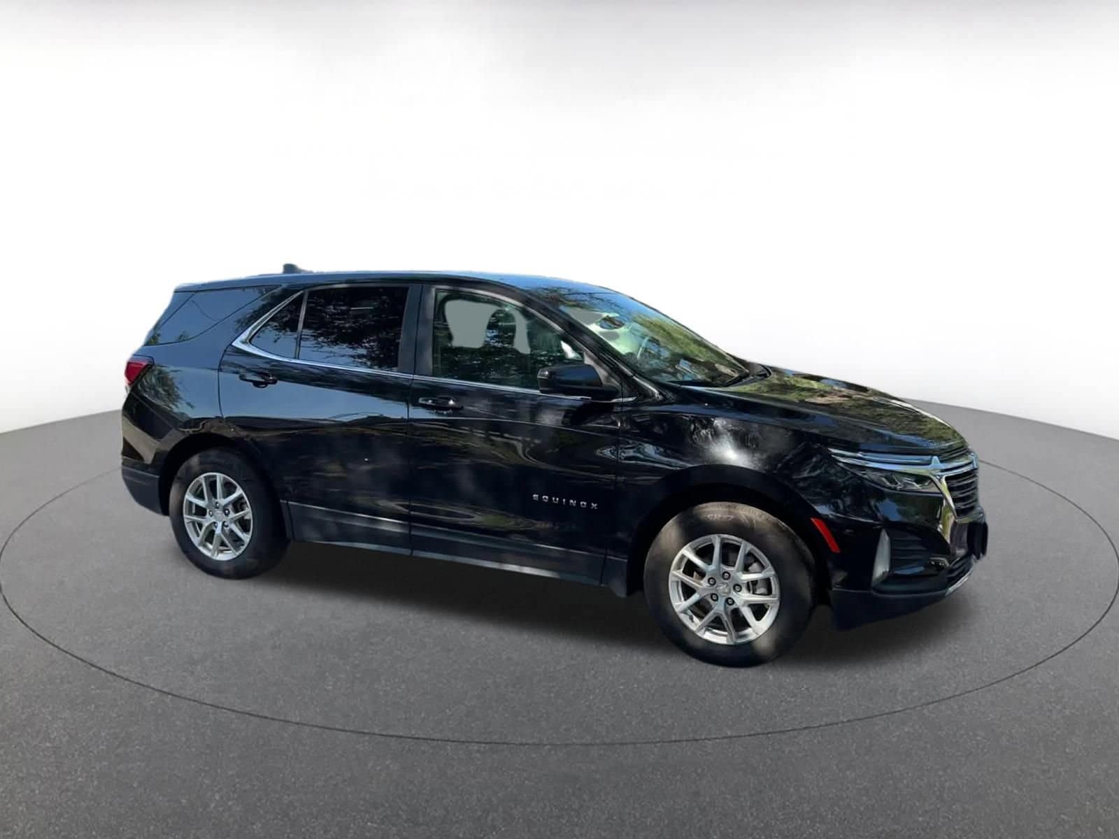 Thumbnail: 2023 Chevrolet Equinox - 2