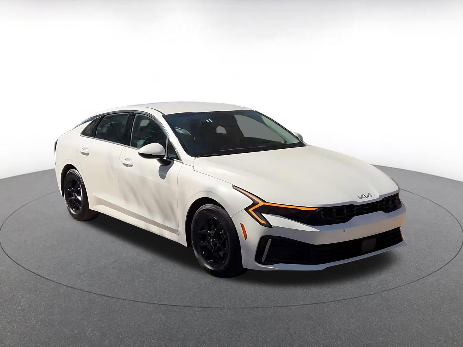 Thumbnail: 2025 Kia K5 - 3