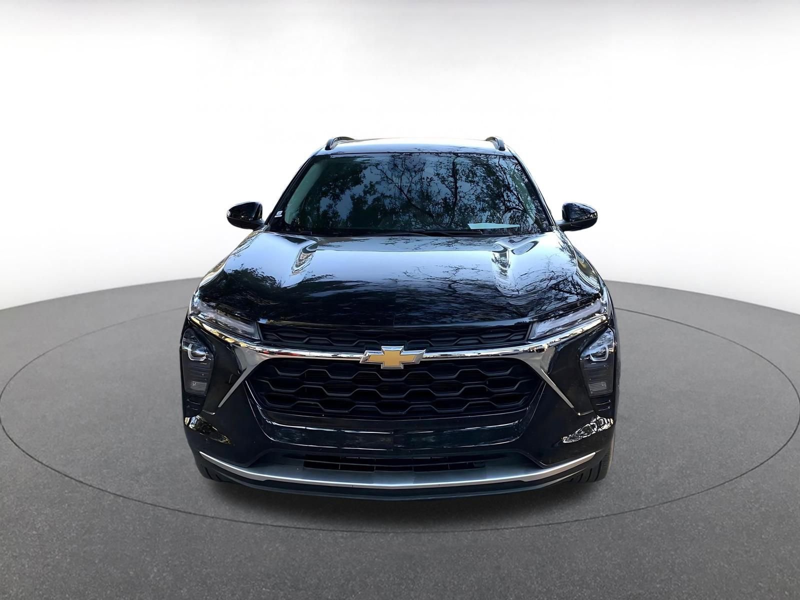 Thumbnail: 2025 Chevrolet Trax - 2