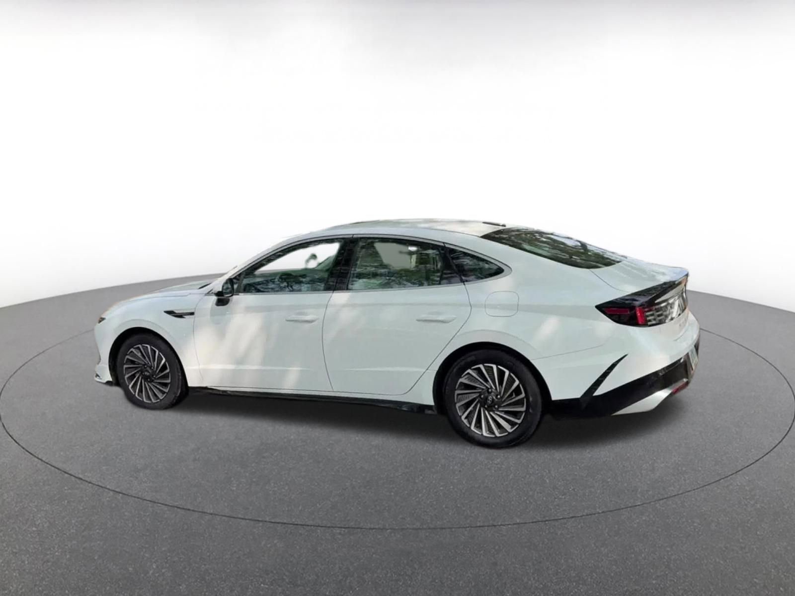 Thumbnail: 2025 Hyundai Sonata - 11