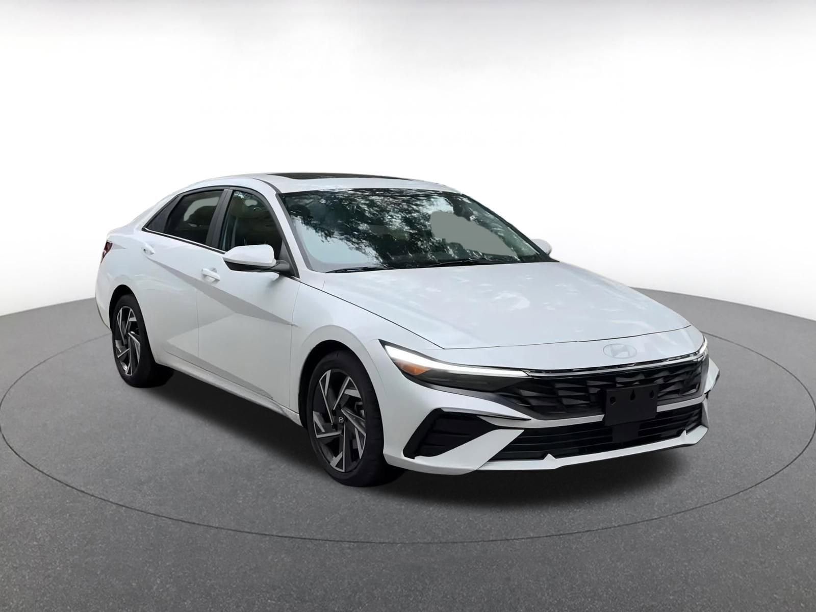 Thumbnail: 2025 Hyundai Elantra - 3