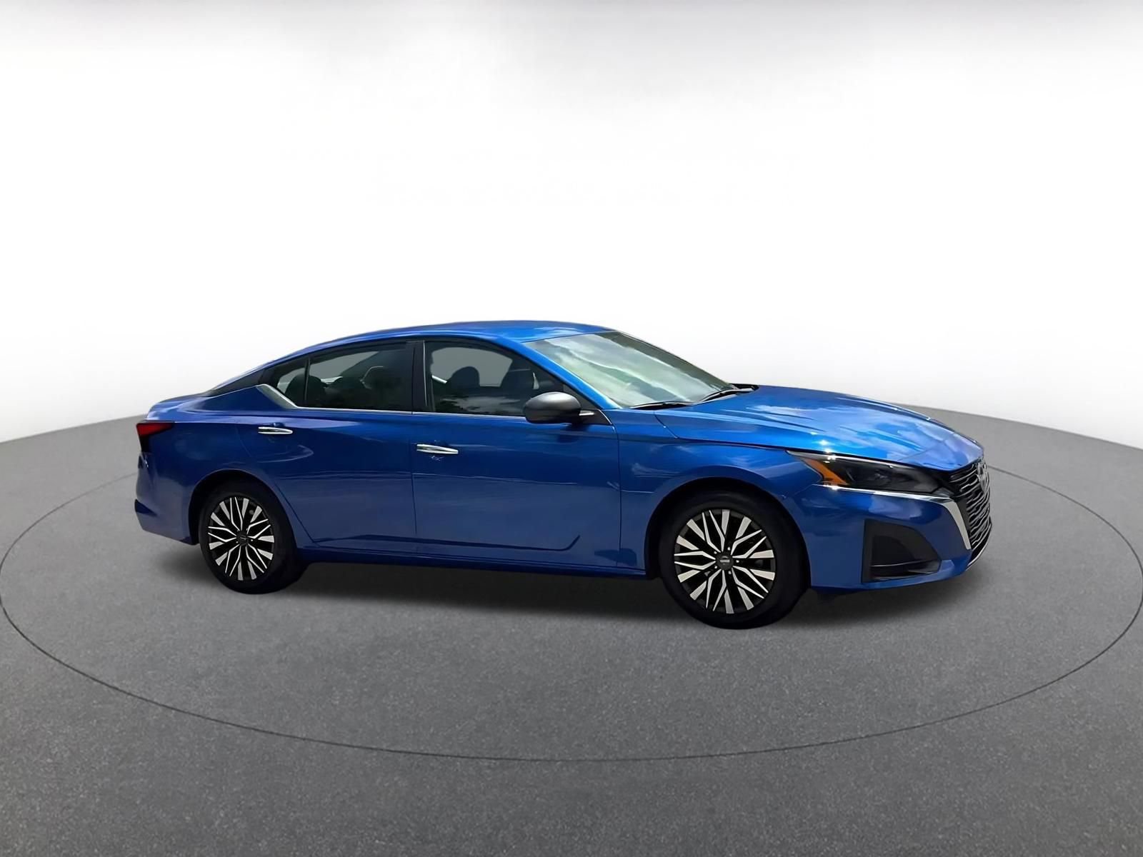 Thumbnail: 2025 Nissan Altima - 2