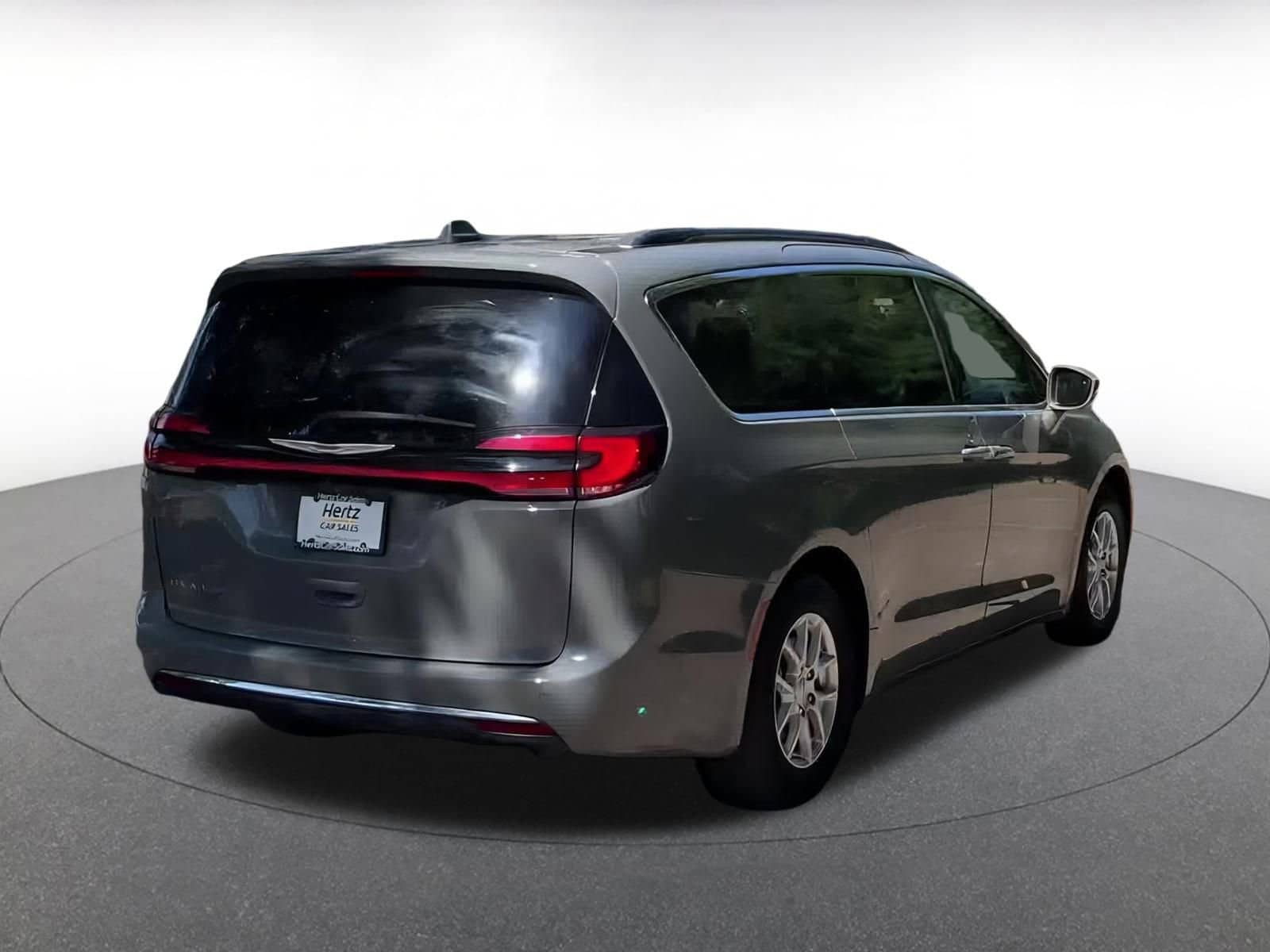 Thumbnail: 2022 Chrysler Pacifica - 13