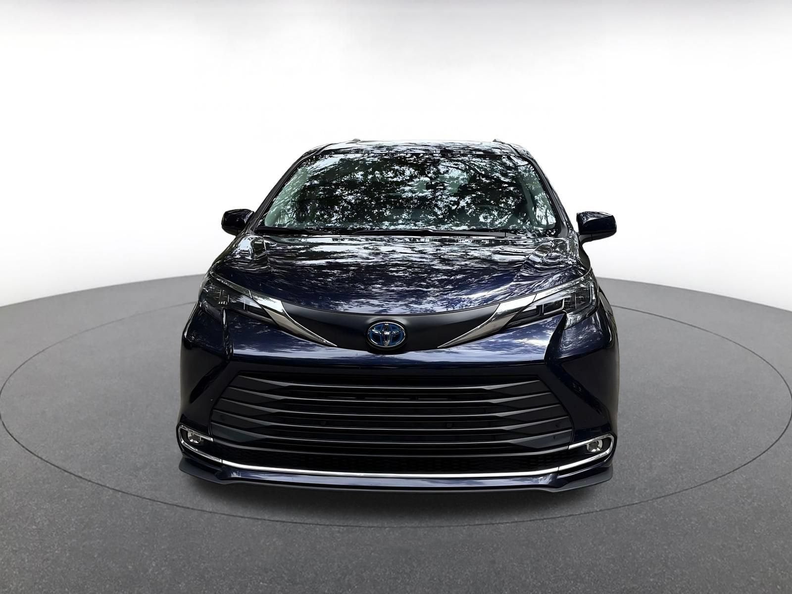 Thumbnail: 2024 Toyota Sienna - 2