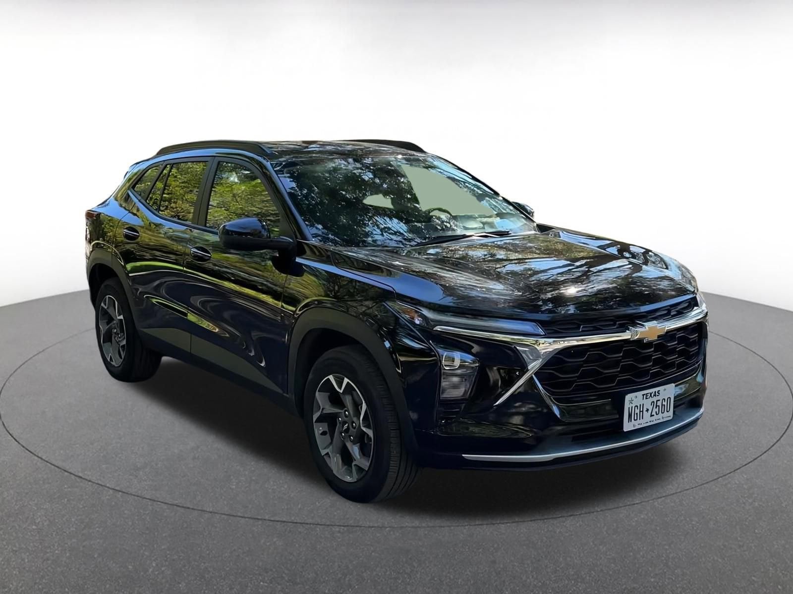 Thumbnail: 2025 Chevrolet Trax - 3