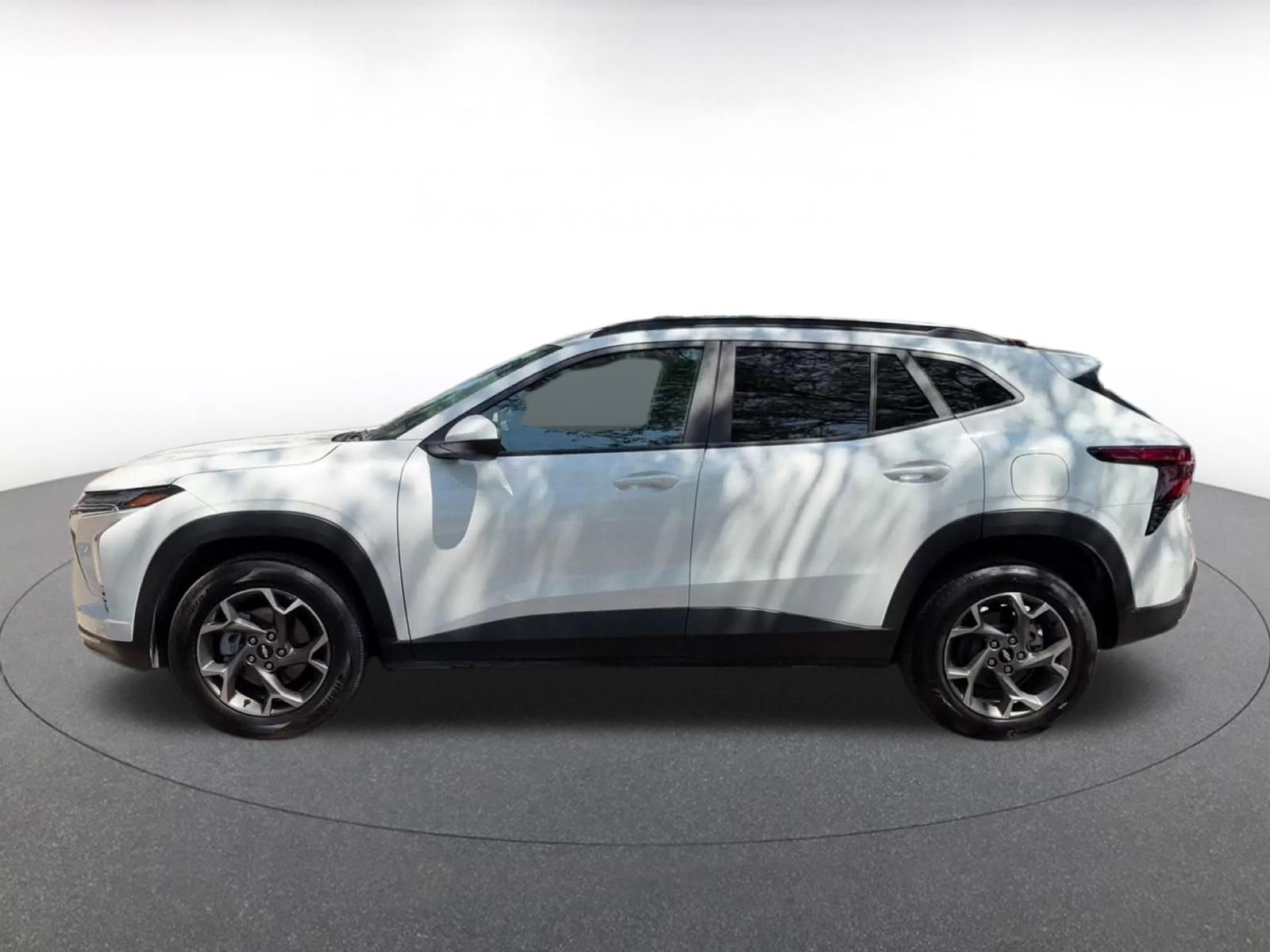 Thumbnail: 2025 Chevrolet Trax - 9