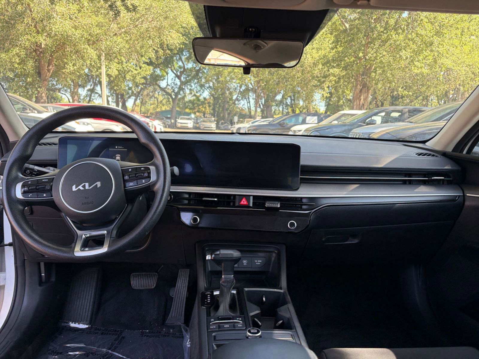 Thumbnail: 2025 Kia K5 - 33