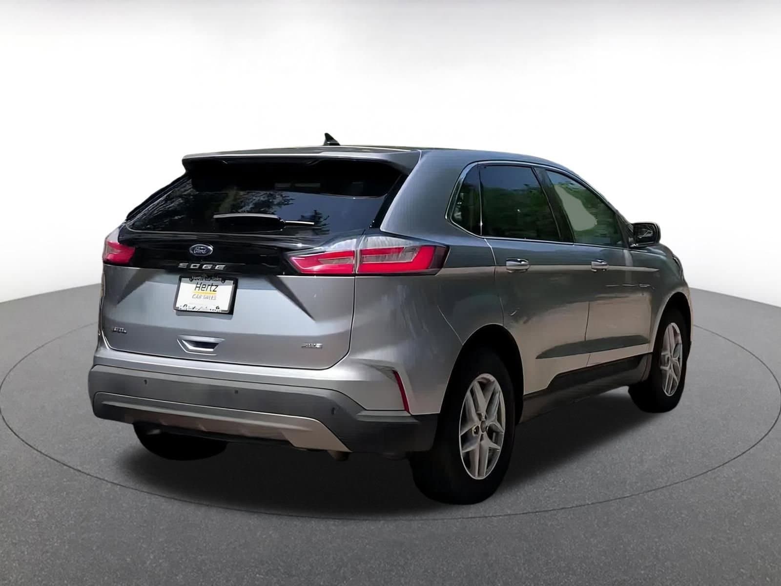 Thumbnail: 2023 Ford Edge - 17